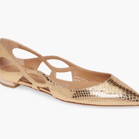 Welcome to my closet all reasonable offers welcome. Thanks for shopping - Picture 9 of 9